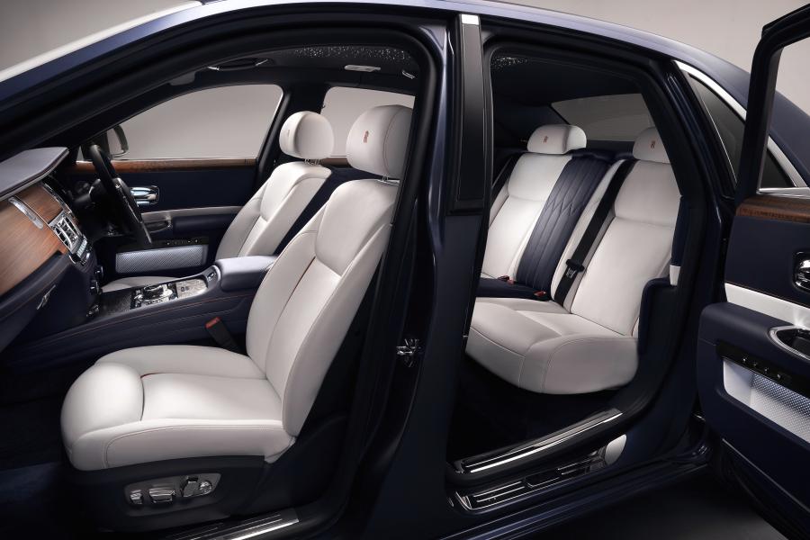 Интерьер Rolls-Royce Ghost Zenith Collection 2019 года  (фото 4 из 8)